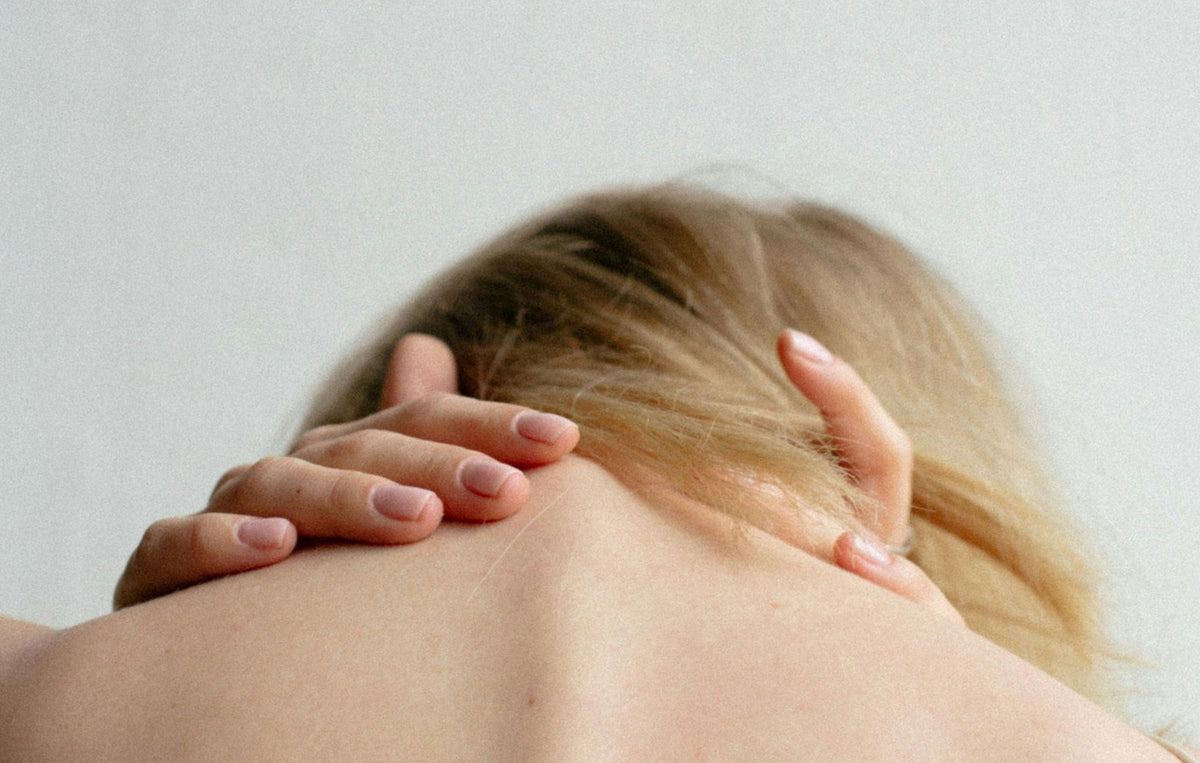 Spierpijn tijdens de menopauze: oorzaken, symptomen en verlichting door middel van massages